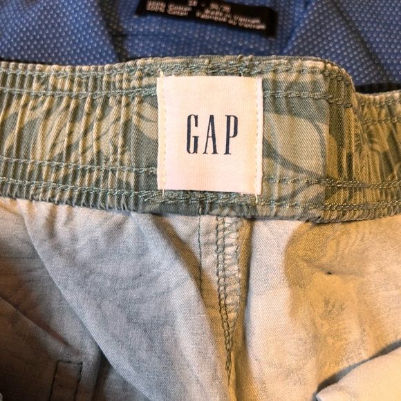 Set of 2 GAP 9” Easy Shorts Men size S - Picture 2 of 7